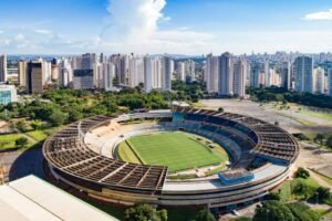 Estádio Serra Dourada completa 47 anos e pode receber jogos do Brasileirão; Atlético-GO estuda possibilidade em duelo contra Flamengo (Foto: Feras do Esporte)