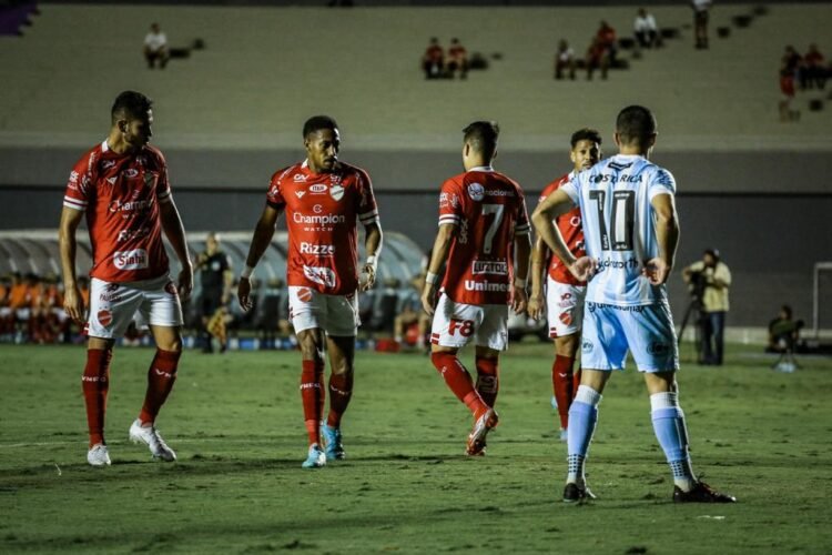 No Serra Dourada, Vila Nova empata com Londrina e chega ao 15º empate na Série B