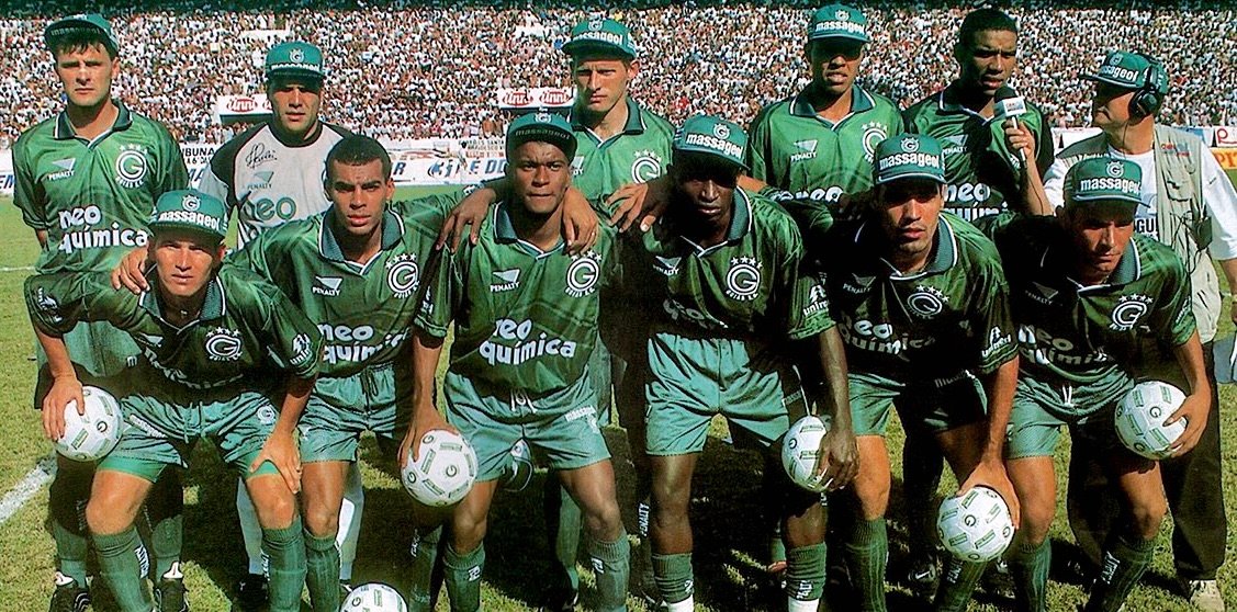Há 23 anos, antes de se tornar ídolo do Goiás, Fernandão marcava golaço de bicicleta contra Bahia; relembre partida