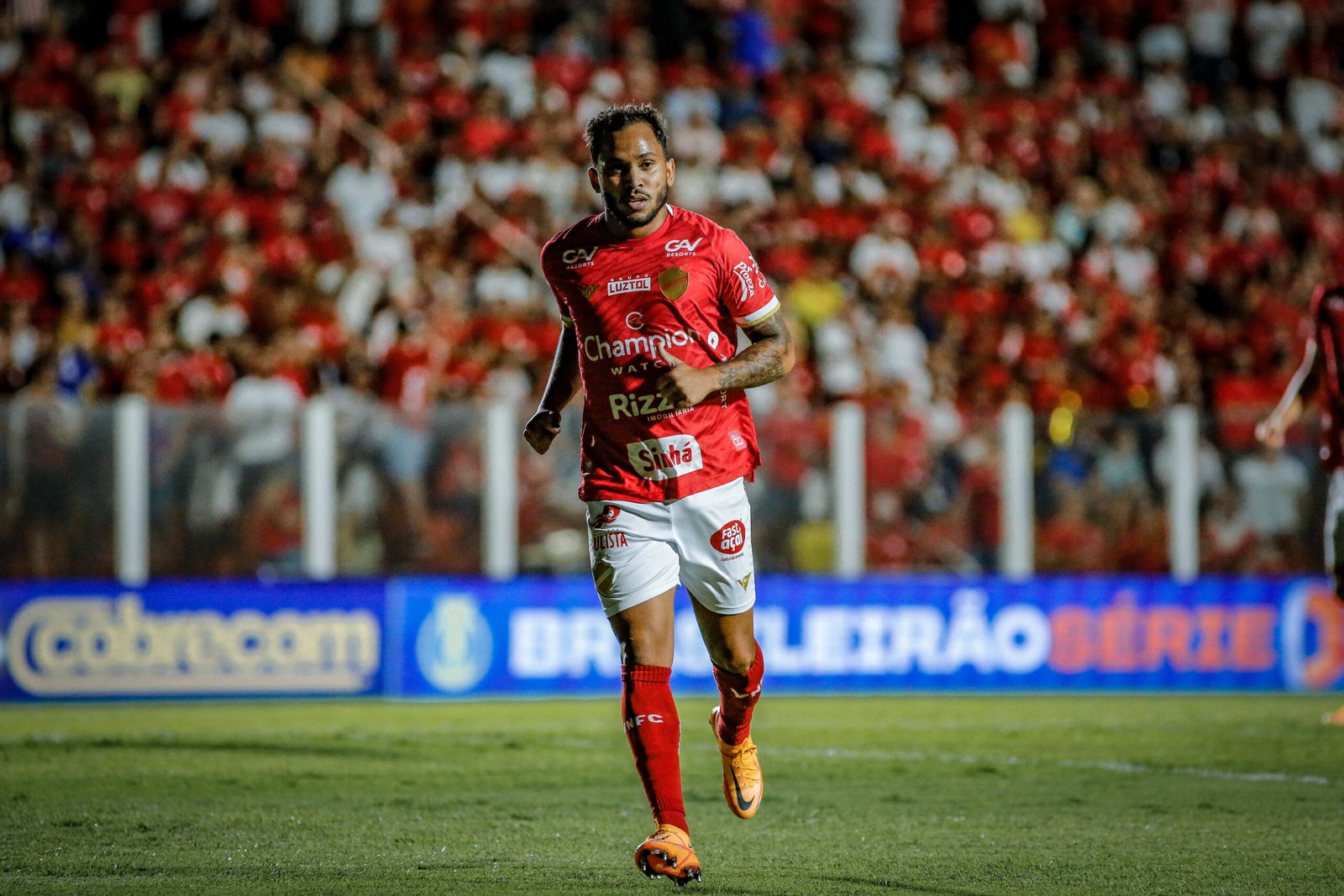 Lourenço ressalta bom início de Série B e projeta confiança na sequência da temporada do Vila Nova: 'manter o ritmo e ser constantes'