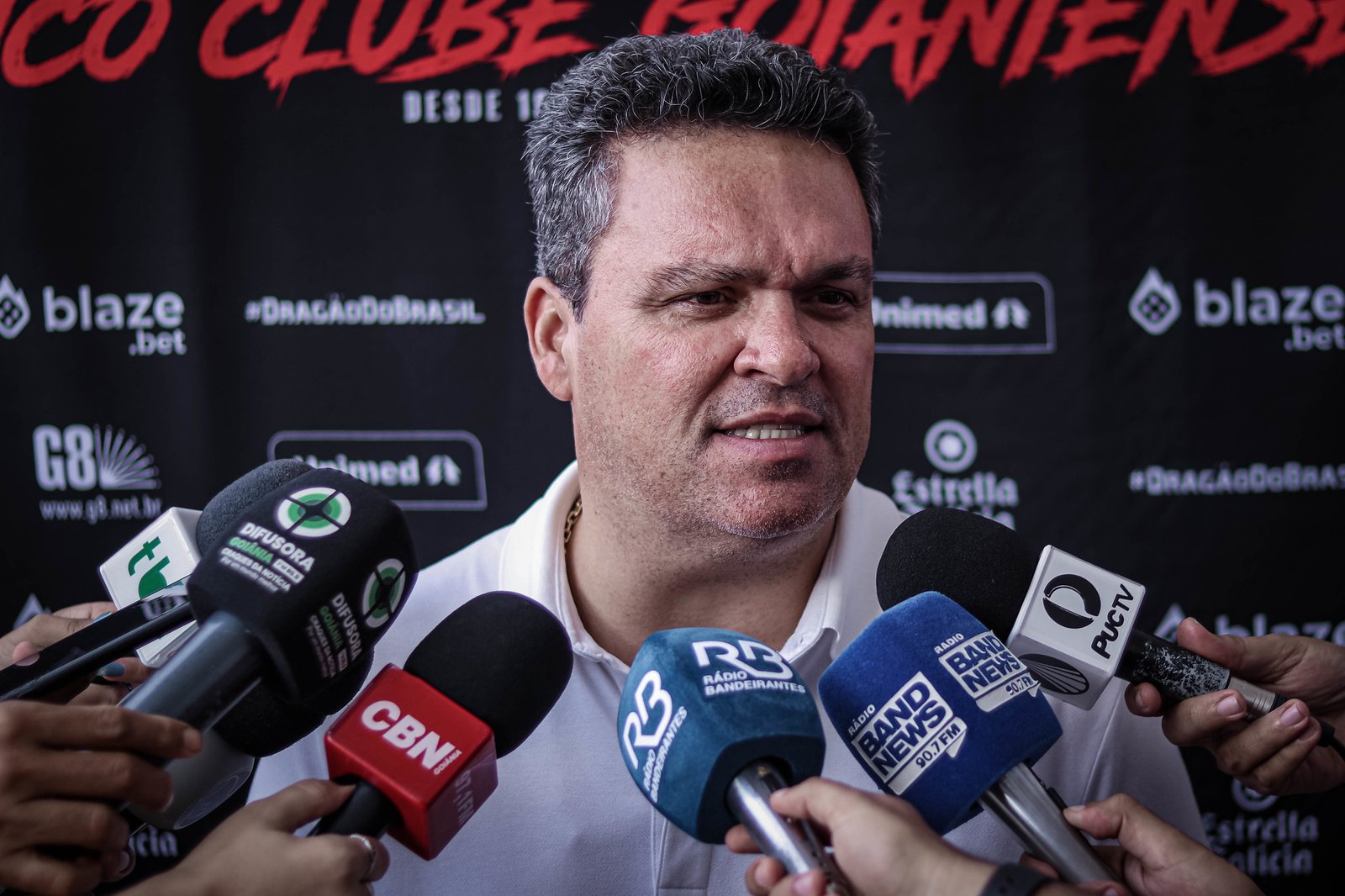 Após derrota para Aparecidense, presidente do Atlético-GO pede calma, promete reforços e explica queda de rendimento no 2º tempo: “jogadores se cansaram”