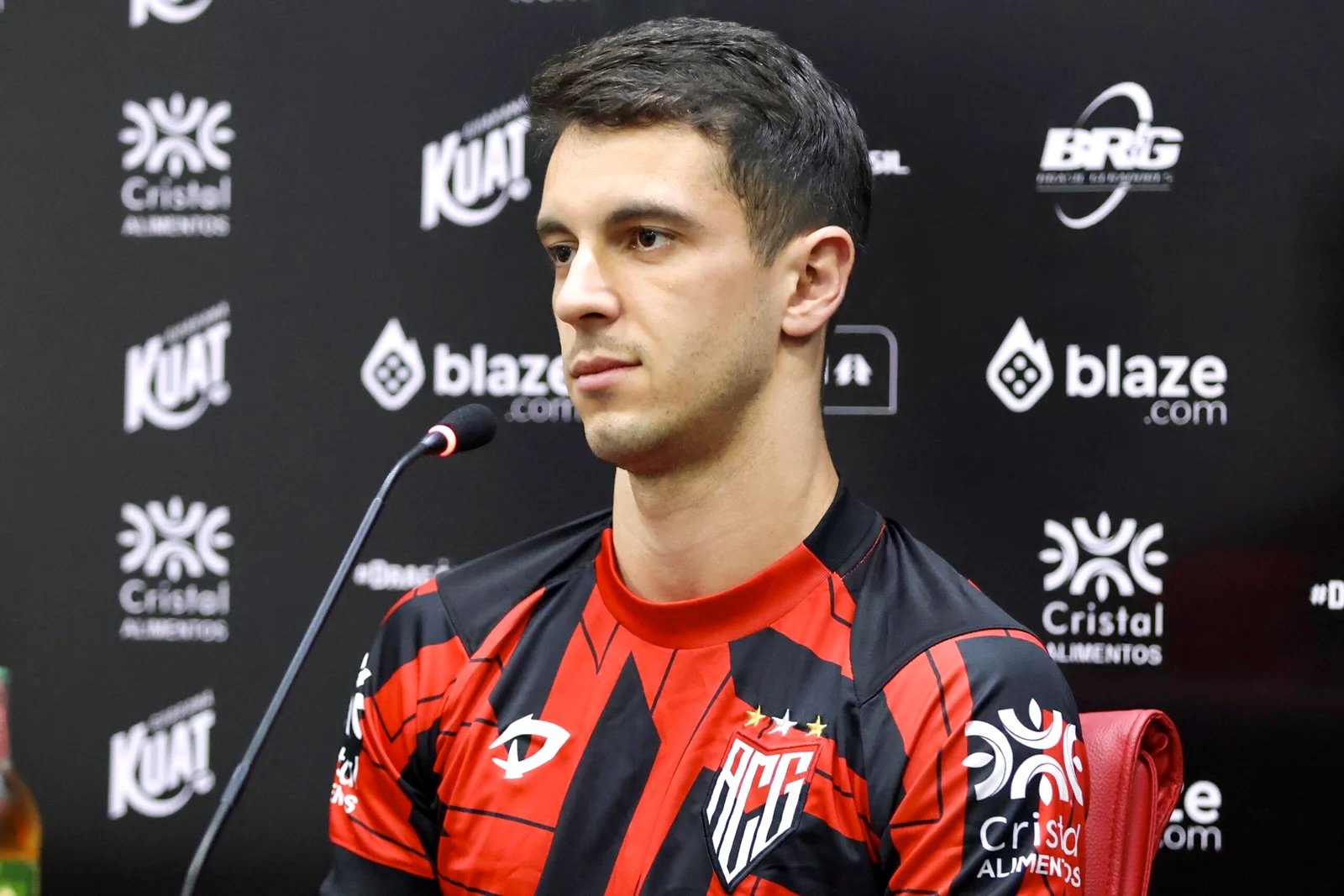 Shaylon cita evolução do Atlético-GO na temporada, mira tricampeonato no Goianão e analisa sua ‘nova’ posição com Jair Ventura: “O importante é estar em campo”